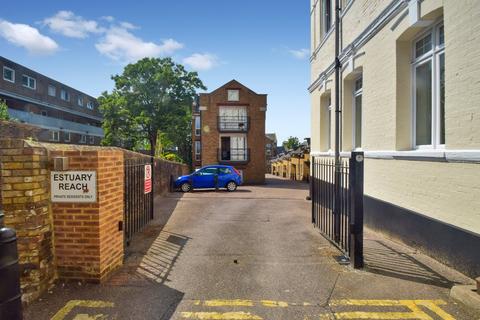 Estuary Reach , Brompton, Gillingham, ME7