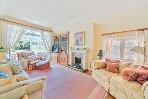 4 bedroom semi-detached house for sale, Hall Place Drive, Weybridge, KT13