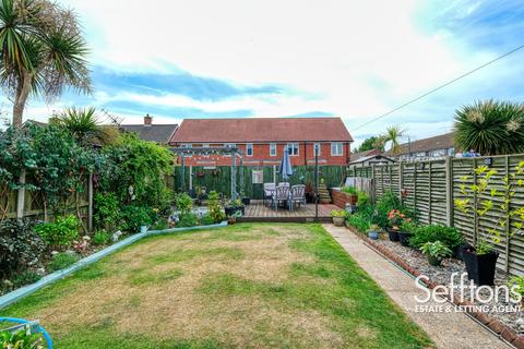 3 bedroom terraced house for sale, Thurling Plain, Norwich, Norfolk