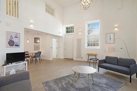 2 bedroom apartment for sale, Station Approach, Tadworth