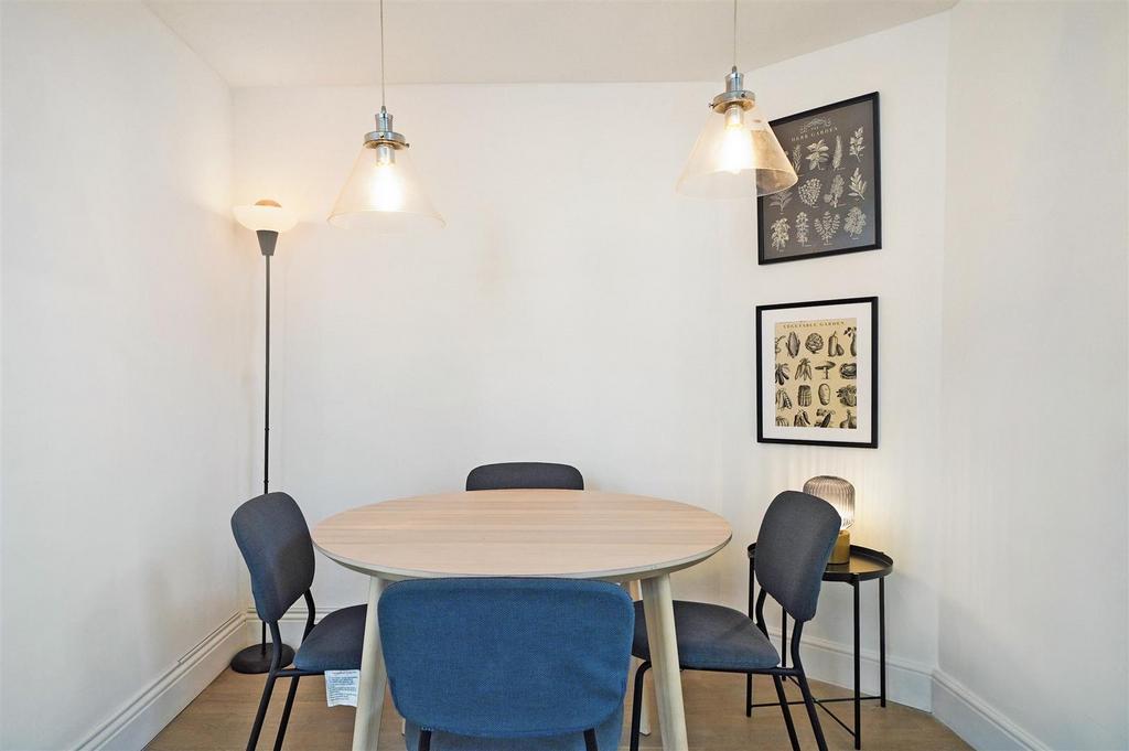 Flat 1, Eagle House - v THH97i La Qp TLYk TZp94.jpg