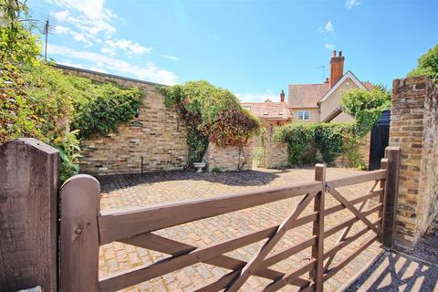 3 bedroom bungalow for sale, The Bourne, Ware SG12
