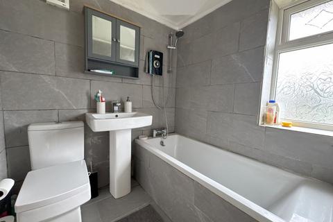 26 Benchill Road, Manchester, M22 8EH