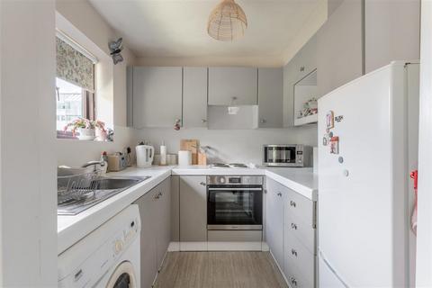2 bedroom apartment for sale, Windsor Court, Tongdean Lane, Withdean, Brighton