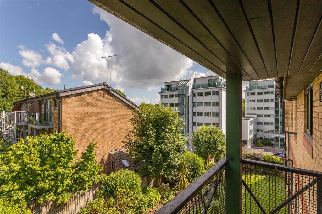 100 Windsor Court-11.jpg