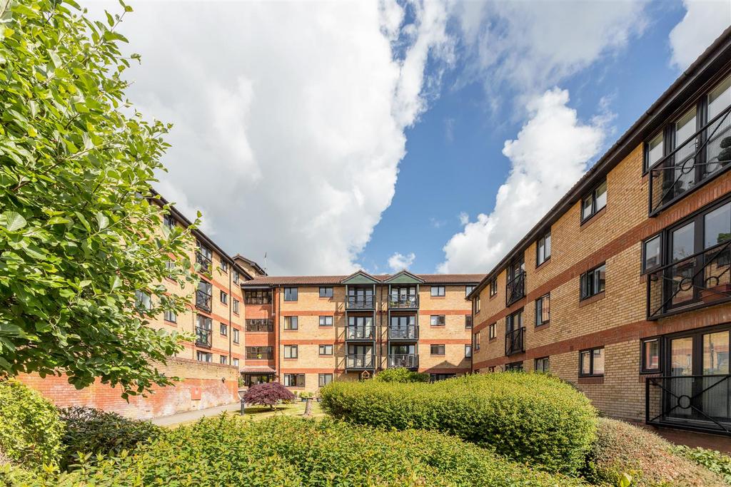 100 Windsor Court-24.jpg