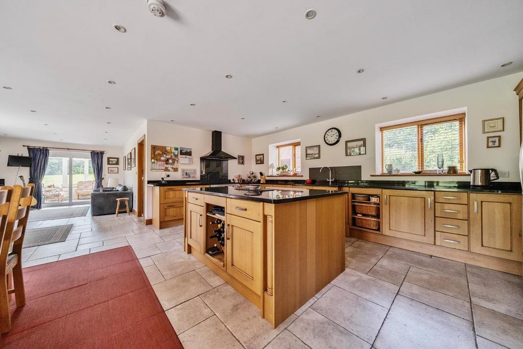 Kitchen.jpg