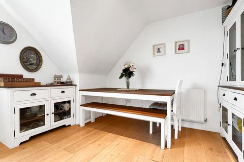Flat 6, Ferndale Court, 1 Kendra Hall Road, South Croydon, CR2 6DT
