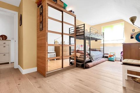 Flat 6, Ferndale Court, 1 Kendra Hall Road, South Croydon, CR2 6DT