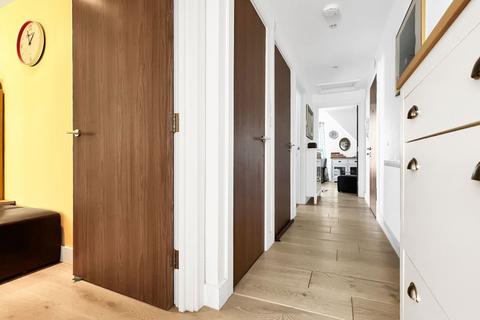 Flat 6, Ferndale Court, 1 Kendra Hall Road, South Croydon, CR2 6DT