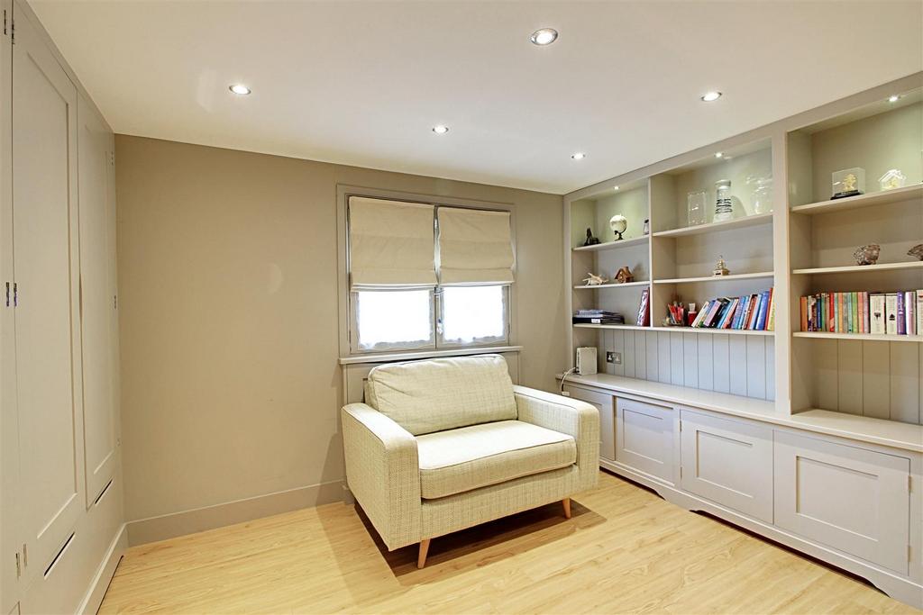 Family Room 2.jpg