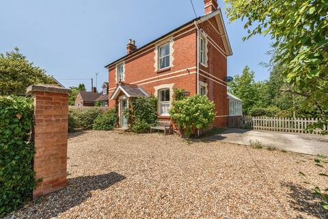 3 bedroom detached house for sale, Hyde End Road, Reading RG7