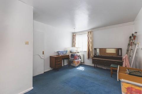 2 bedroom flat for sale, Cottage Grove, Clapham North