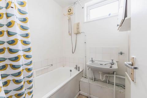 2 bedroom flat for sale, Cottage Grove, Clapham North