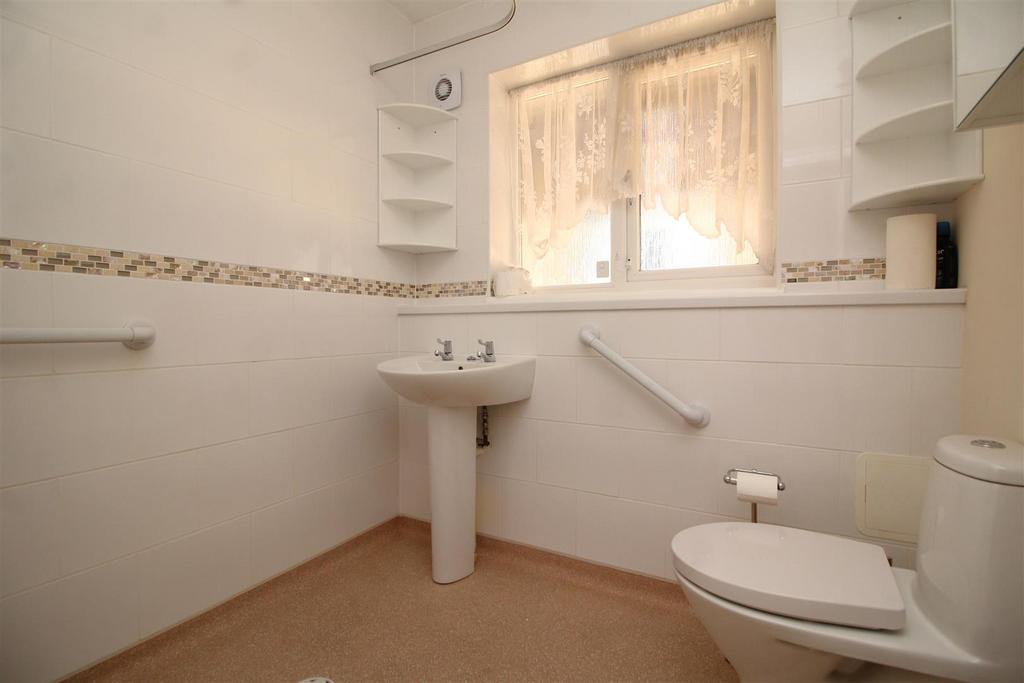 Wet room .JPG