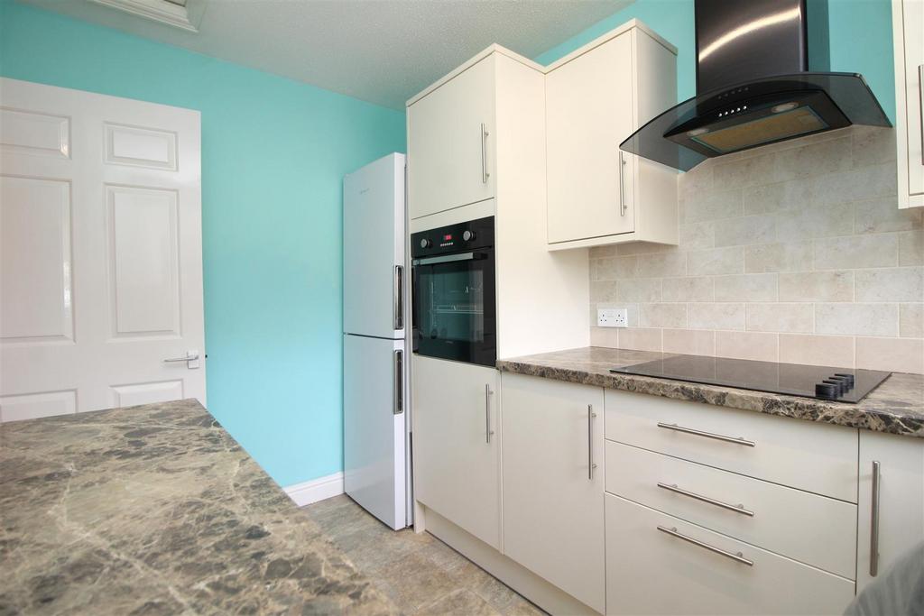 Kitchen image 2 .JPG