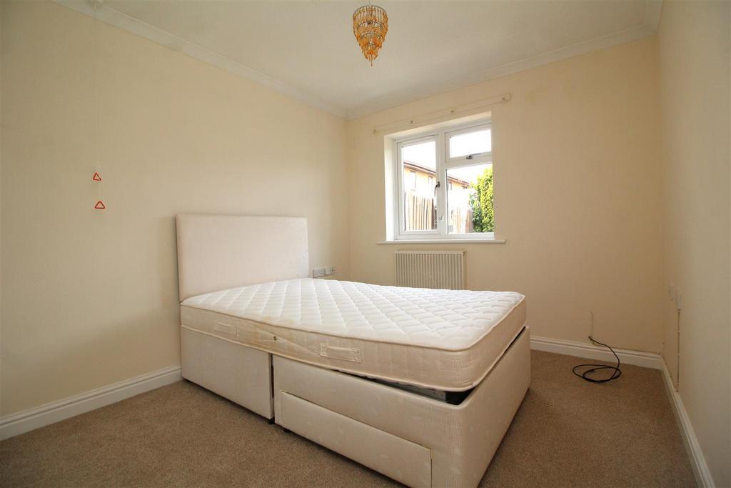 Bedroom 1 .JPG
