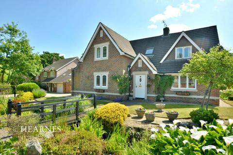 Silverwood Close, Wimborne, BH21 1QZ