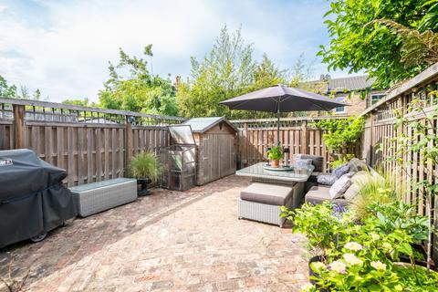 4 bedroom terraced house for sale, Goodrich Road, London, SE22
