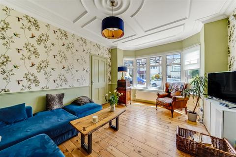 4 bedroom end of terrace house for sale, Pole Hill Road, London E4