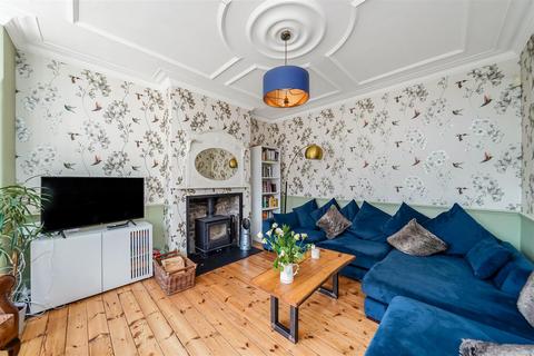 4 bedroom end of terrace house for sale, Pole Hill Road, London E4