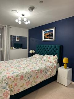 3 bedroom apartment to rent, Royal Quay Road, London E16
