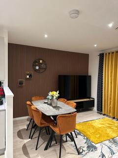 3 bedroom apartment to rent, Royal Quay Road, London E16