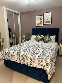 3 bedroom apartment to rent, Royal Quay Road, London E16