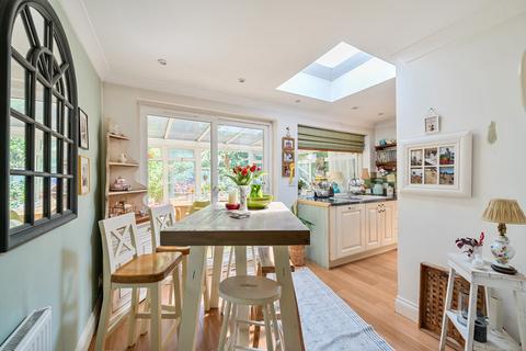 undefined, Weydon Hill Road, Farnham, GU9