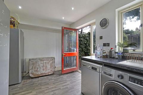 1a Pretoria Road, London, E4 7HA