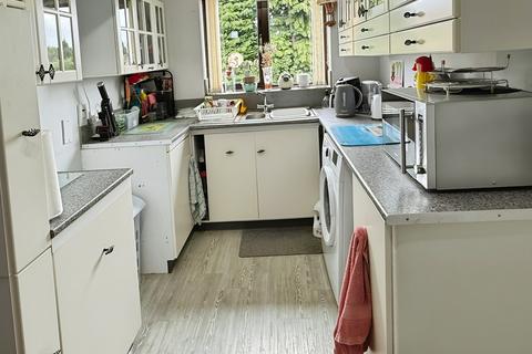 2 bedroom flat for sale, St Pauls Close, Oadby, LE2
