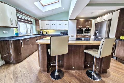 31 Leander Drive, Boldon Colliery, NE35 9LX
