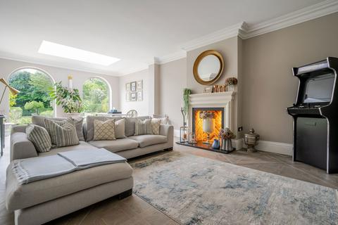 5 bedroom detached house for sale, 20 Amersham Road, Amersham HP6