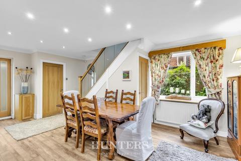 5 bedroom detached house for sale, Worcester Road, Alkrington, Middleton M24