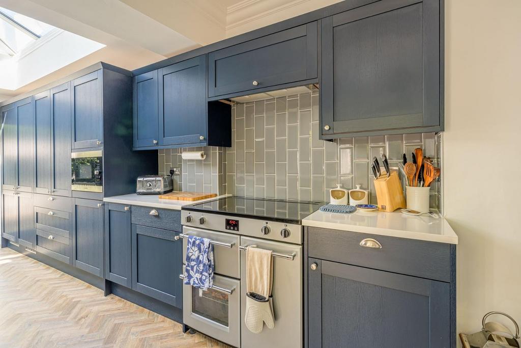 Kitchen Area 2