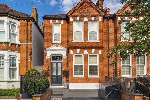13 Balloch Road, London, SE6 1SP