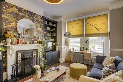 13 Balloch Road, London, SE6 1SP
