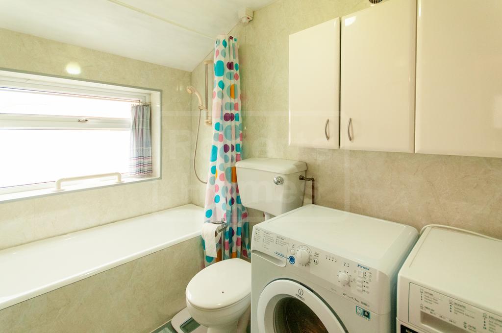 Bathroom/Utility