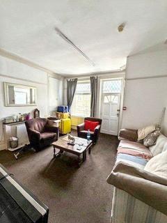 14 Grantham Terrace, Bradford, BD7 1RH