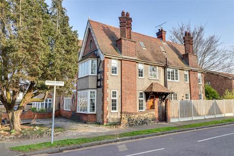 undefined, Olivia Drive, Leigh-On-Sea SS9