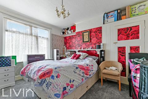 5 bedroom terraced house for sale, London SW16
