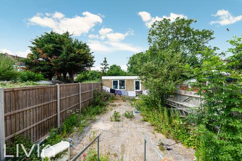 5 bedroom terraced house for sale, London SW16