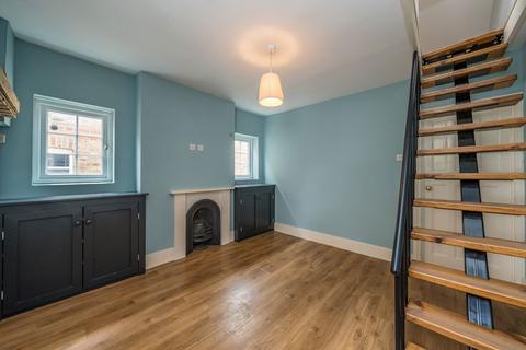 1 bedroom flat for sale, Winchester Road, St Margarets TW1