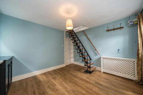 1 bedroom flat for sale, Winchester Road, St Margarets TW1