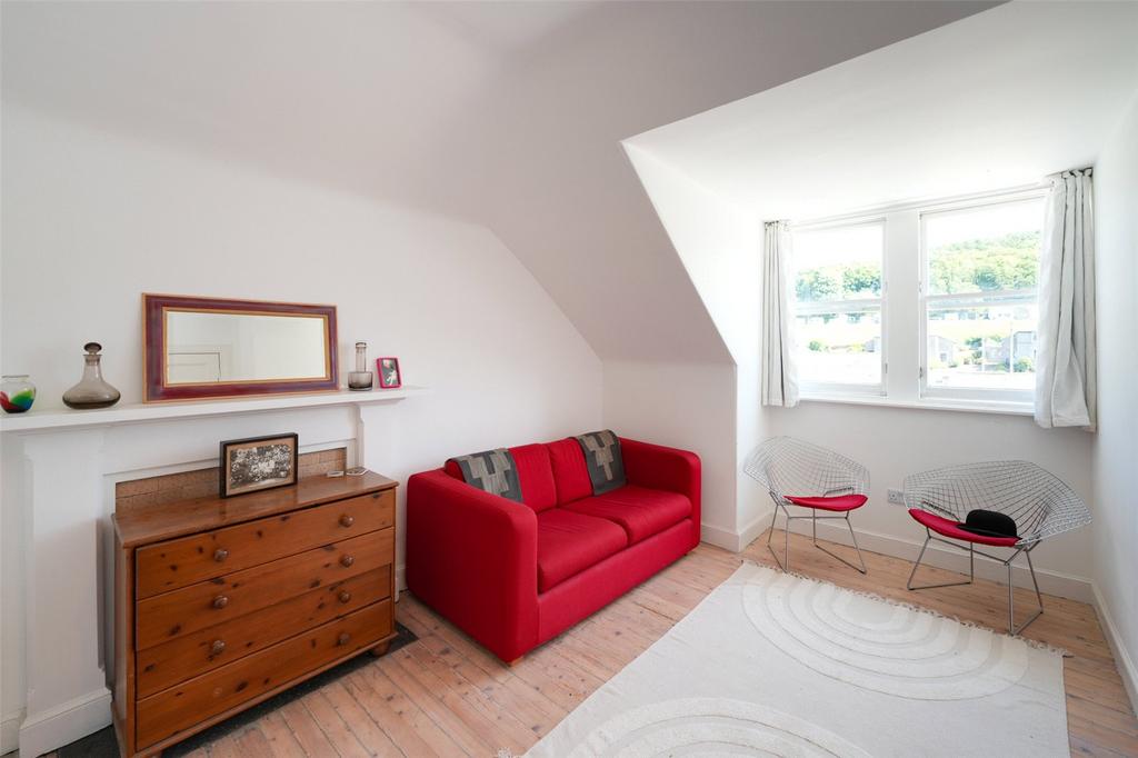 Top Floor Bedroom 2