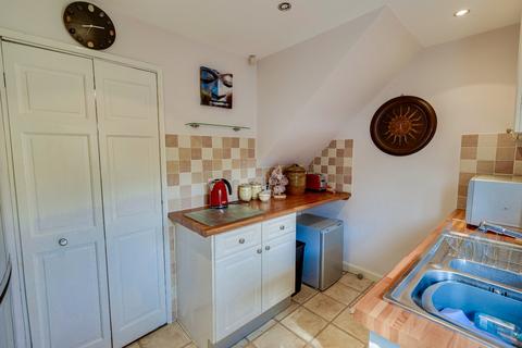 30 Abbeydale Oval, Leeds, LS5 3RF