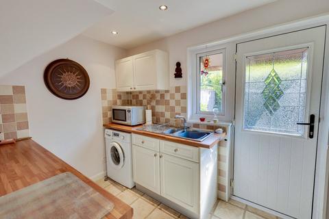 30 Abbeydale Oval, Leeds, LS5 3RF