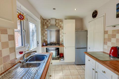 30 Abbeydale Oval, Leeds, LS5 3RF