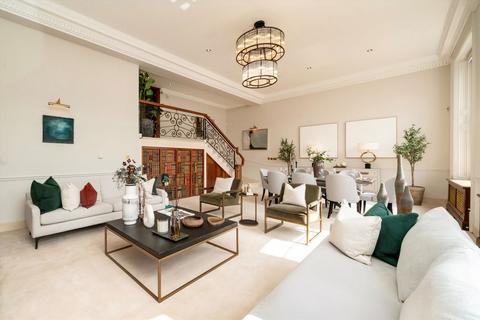 3 bedroom flat for sale, Hill Street, London W1J