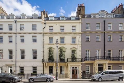 3 bedroom flat for sale, Hill Street, London W1J